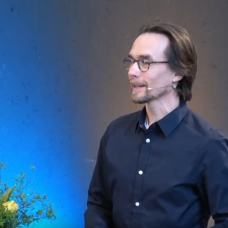 Pastor Tillmann Frey